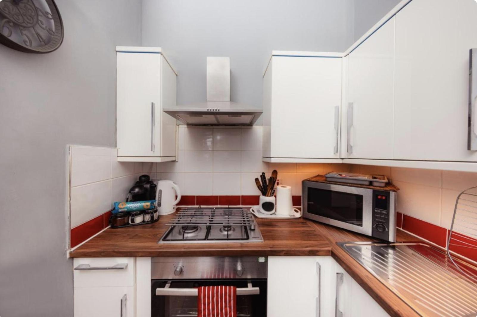 Warm Apartment By Holyrood Palace! إدنبرة المظهر الخارجي الصورة