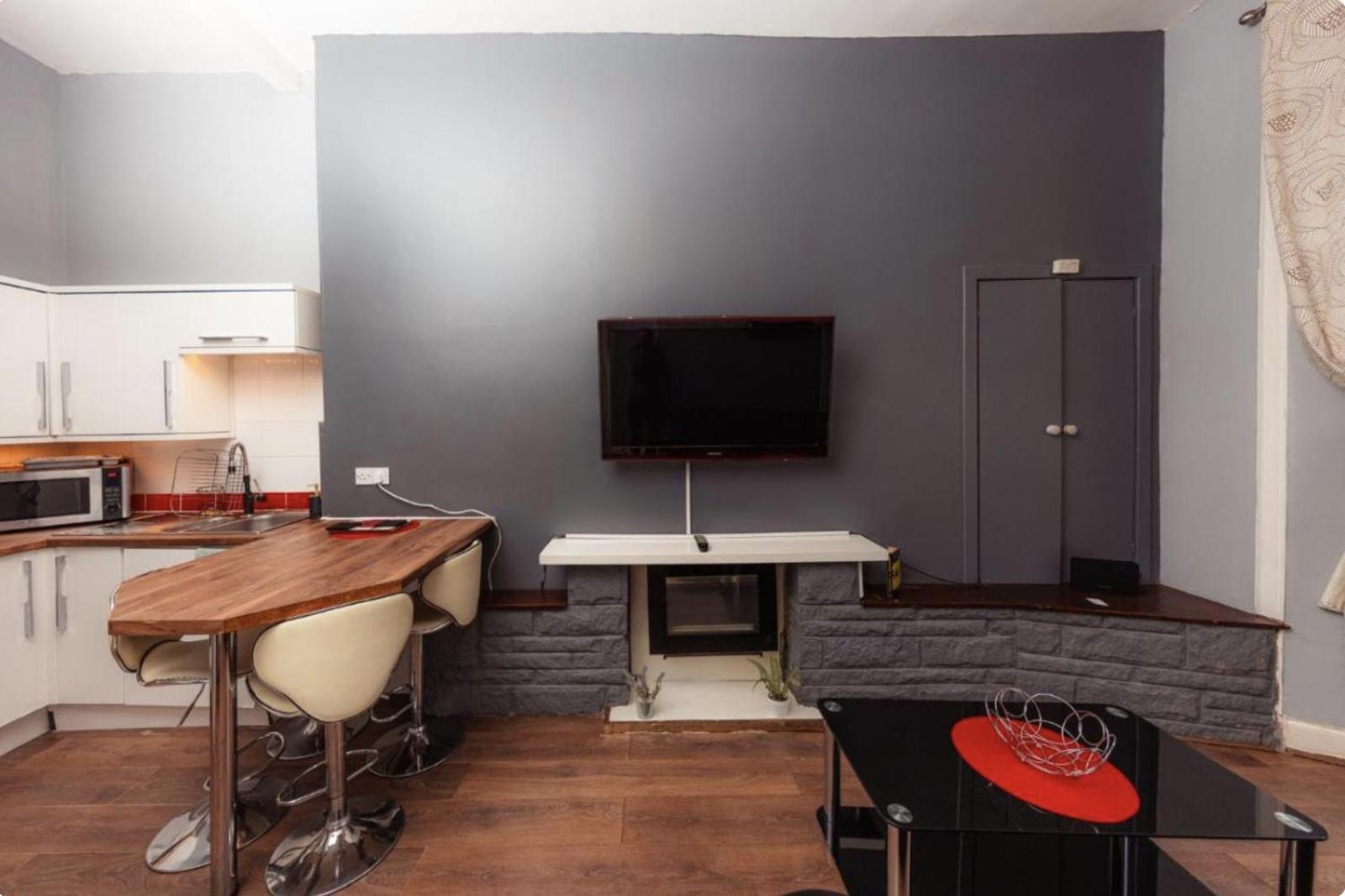 Warm Apartment By Holyrood Palace! إدنبرة المظهر الخارجي الصورة