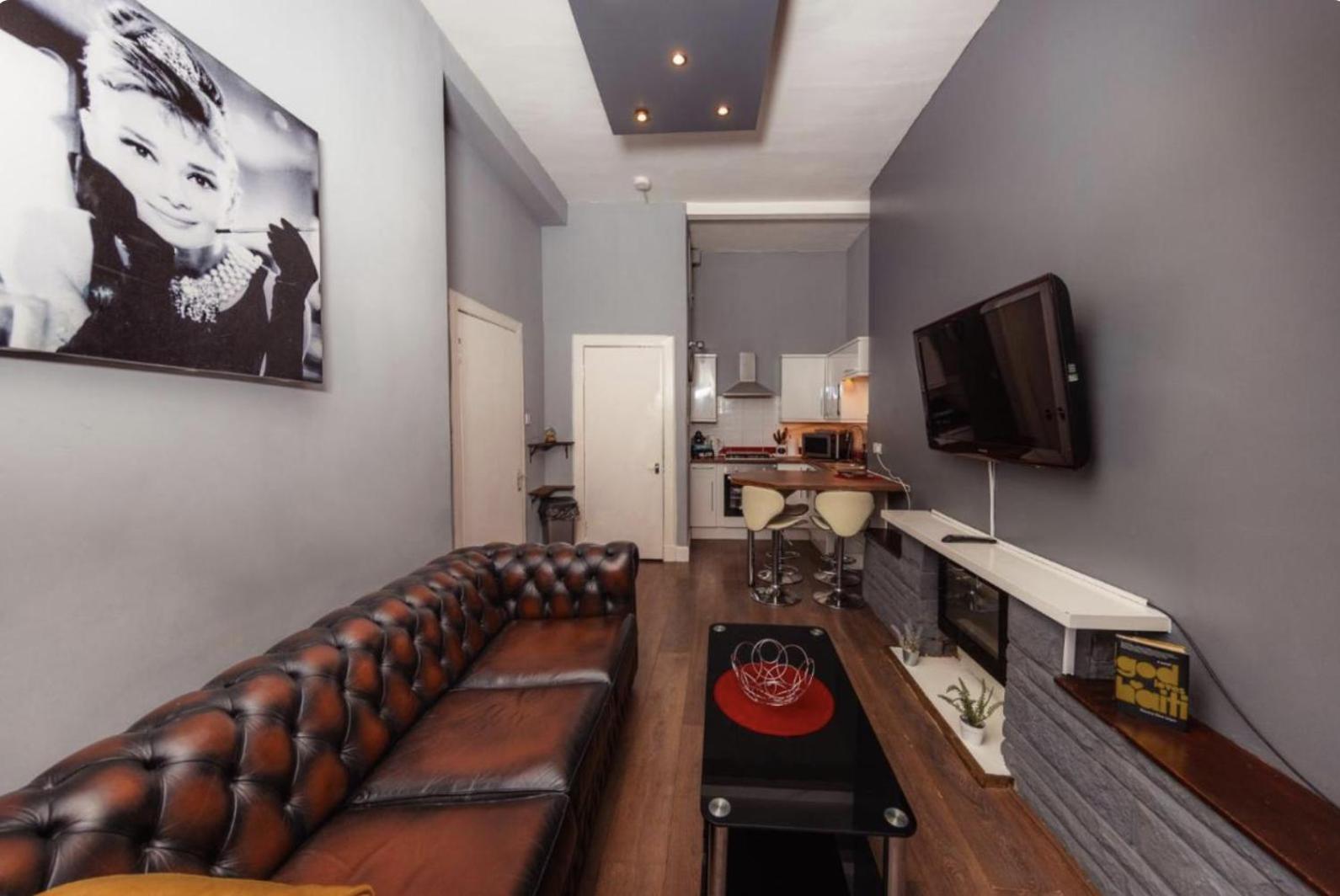 Warm Apartment By Holyrood Palace! إدنبرة المظهر الخارجي الصورة