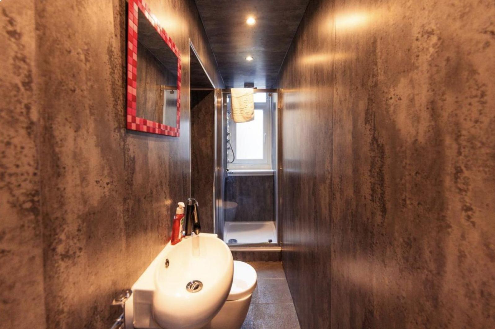 Warm Apartment By Holyrood Palace! إدنبرة المظهر الخارجي الصورة