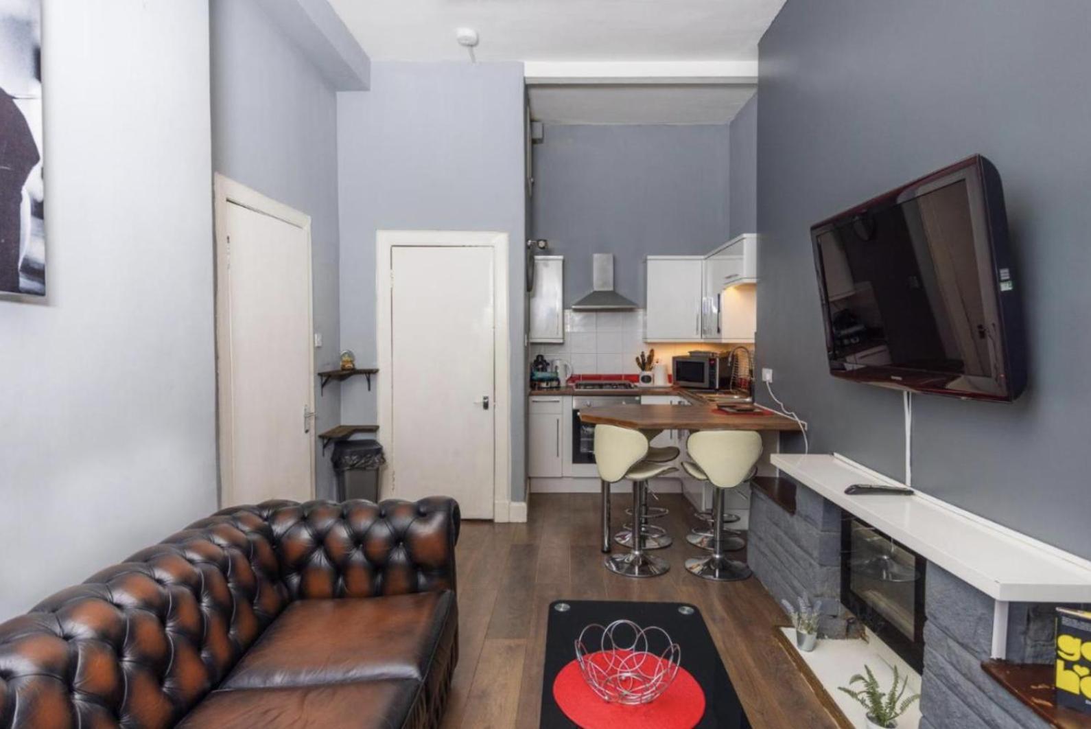 Warm Apartment By Holyrood Palace! إدنبرة المظهر الخارجي الصورة